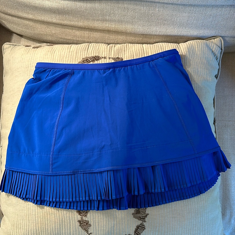 Lululemon Pleated Hem Skirt - Size 4